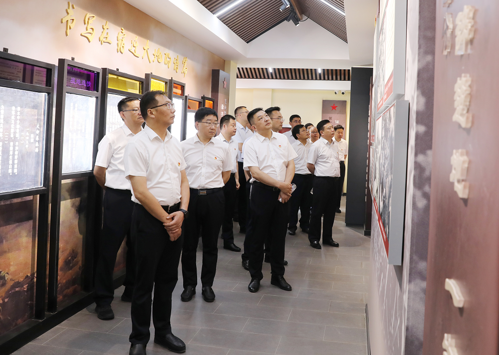 知敬畏、守清廉！宿迁Z6尊龙凯时集团发展廉政警示教育活动