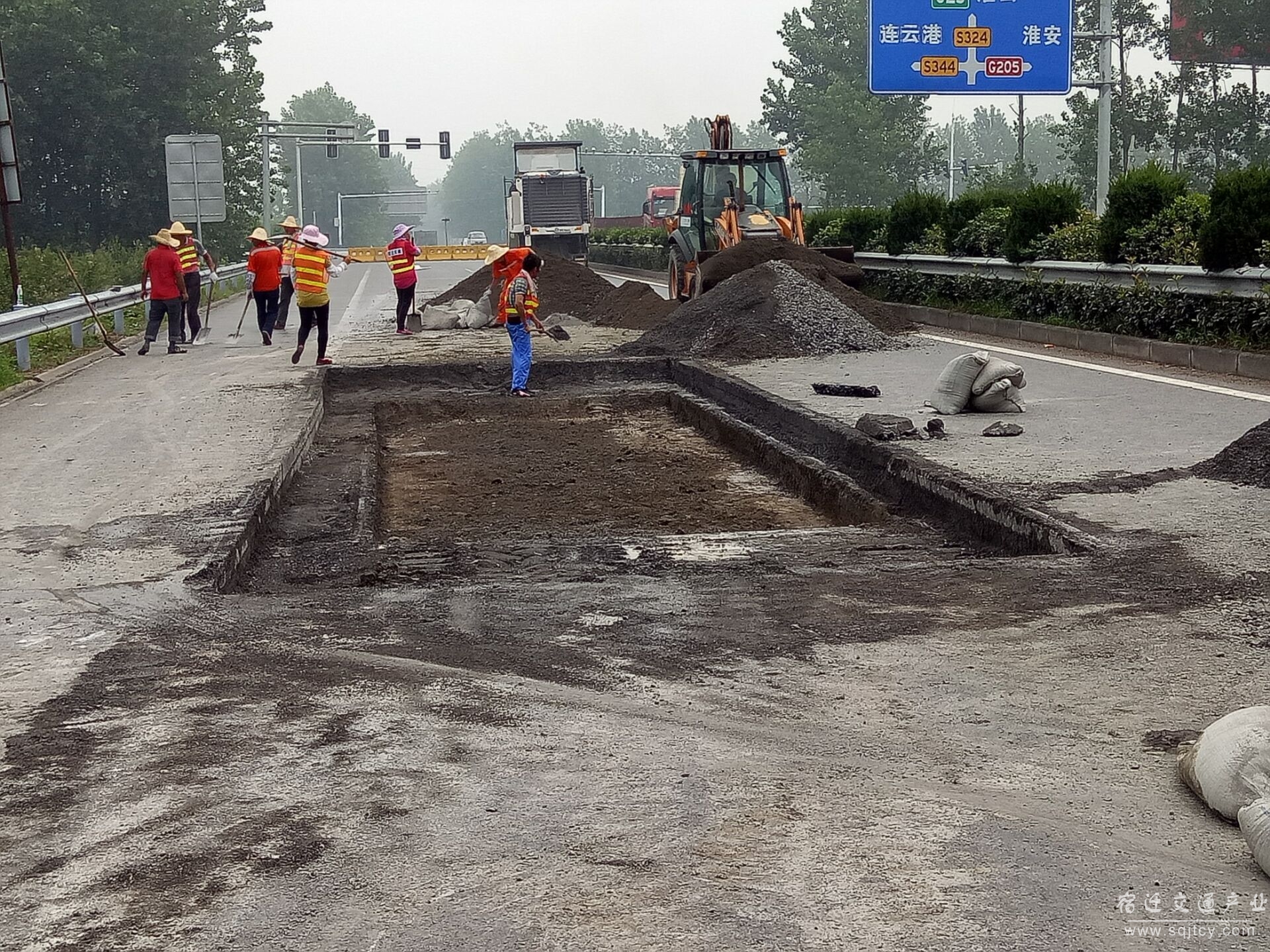 205国路保养工程 (2).jpg